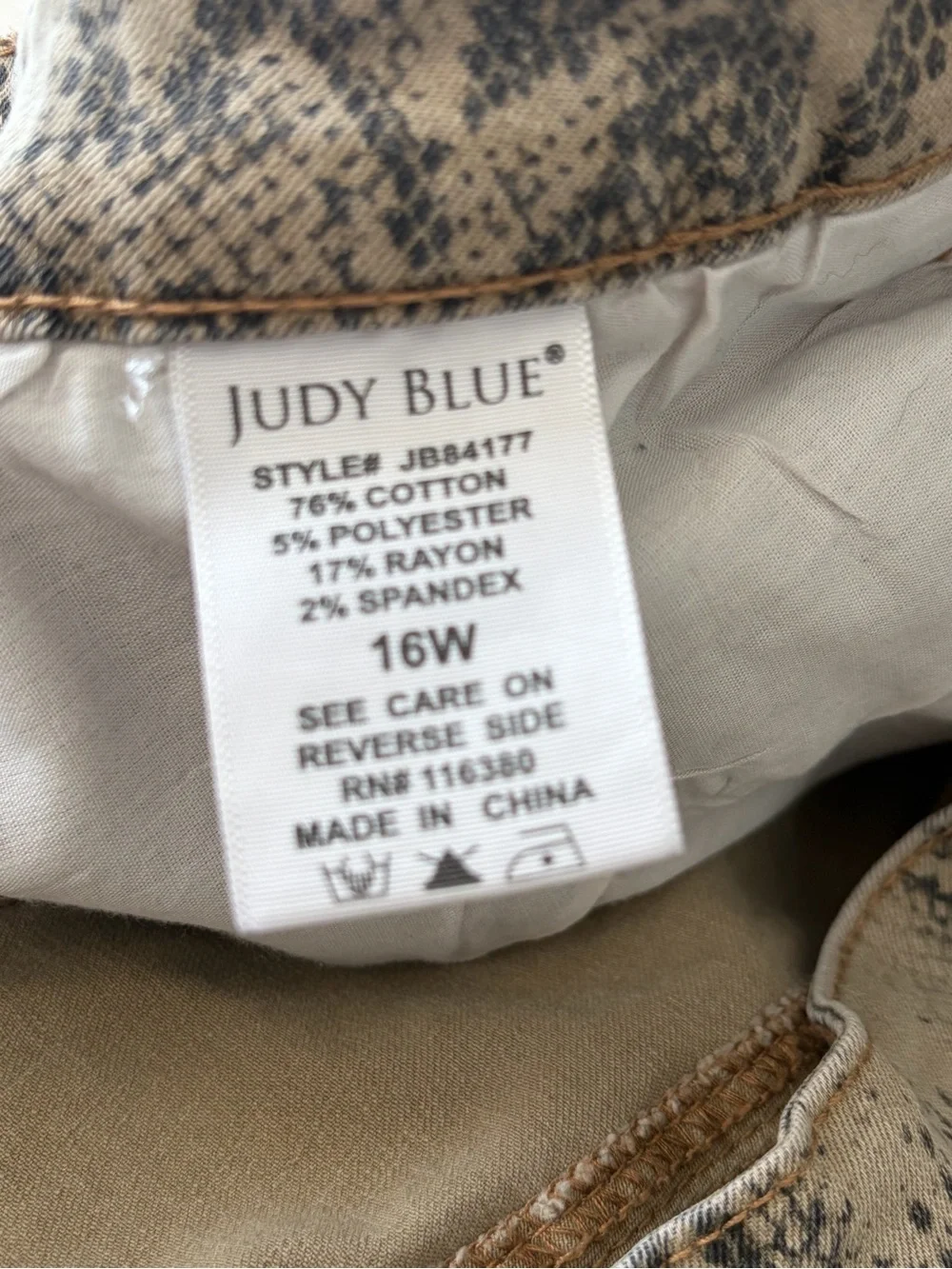 Judy Blue size 16W Skinny Fit Snakeskin Print Jeans Stretch High Waisted Python - Picture 10 of 14